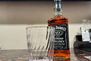 Visita a la central de Jack Daniel's