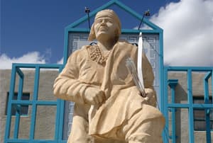 Monument als indis Navajo en Gallup, New Mexico.